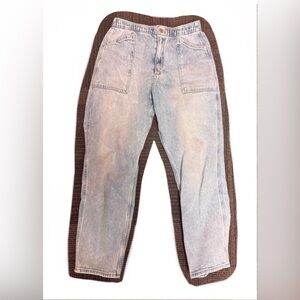 Hollister Curvy High Rise Mom Jean